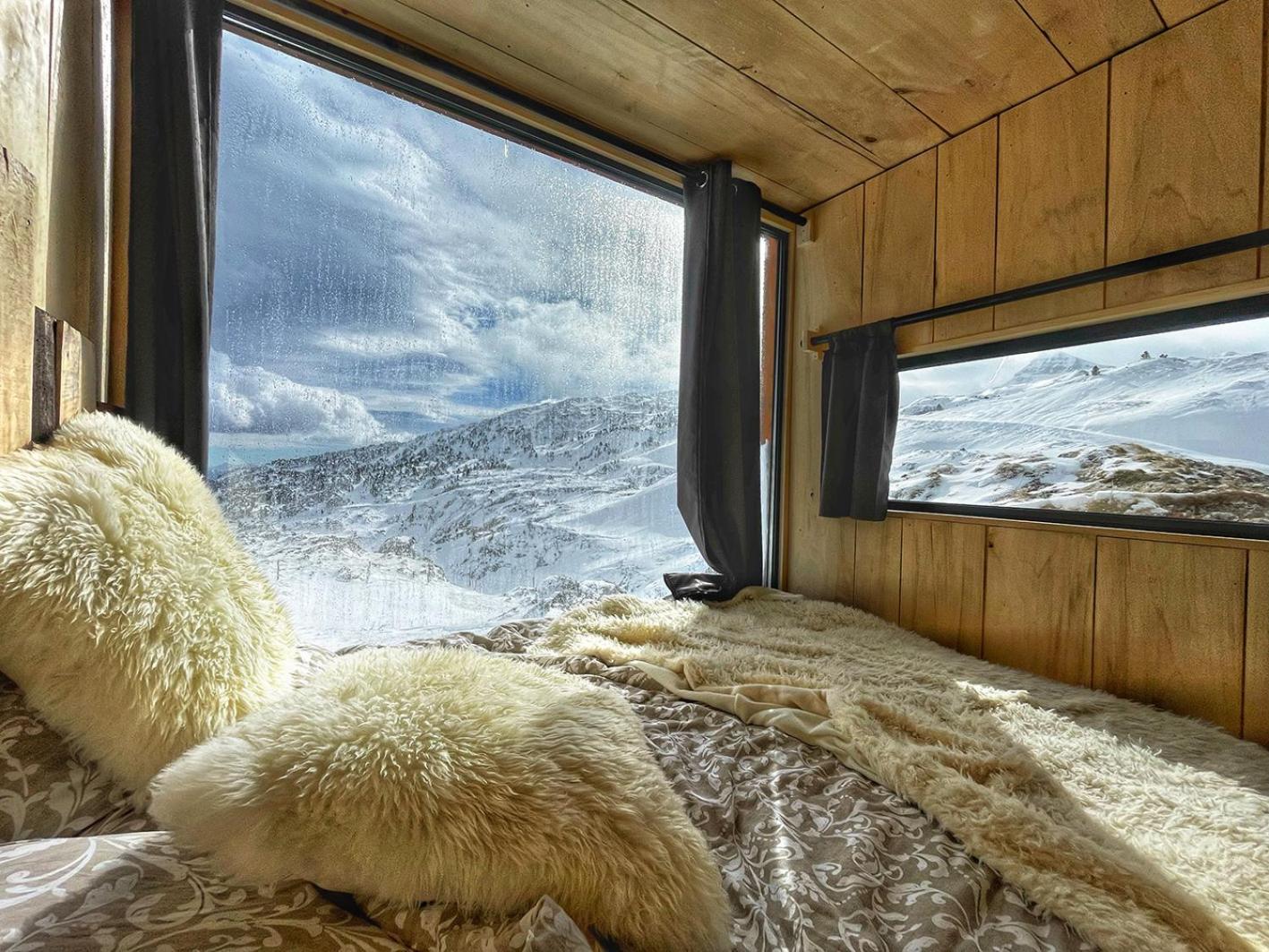 Atipic Lodge Арет Экстерьер фото